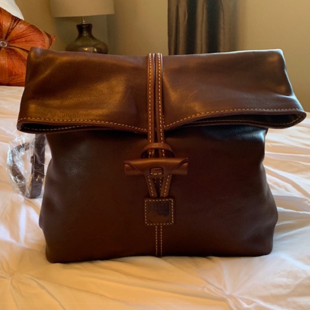 Brand New Dooney & Bourke Med. Toggle Crossbody